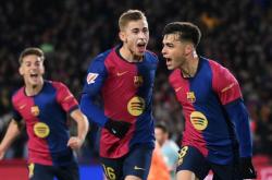 开云体育APP下载-巴塞罗那客场逆袭，击败对手夺得胜利