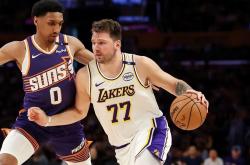 开云体育登录-包含太阳队双塔表现稳定，领跑西部的词条