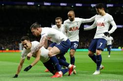 开云体育官网-托特纳姆热刺主场掀翻伯恩利，凯恩梅开二度领先胜利的简单介绍