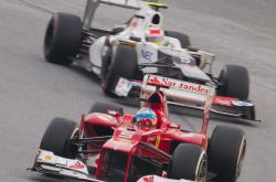 开云下载-梅赛德斯险胜索伯车队，佩雷兹点燃赛场的简单介绍