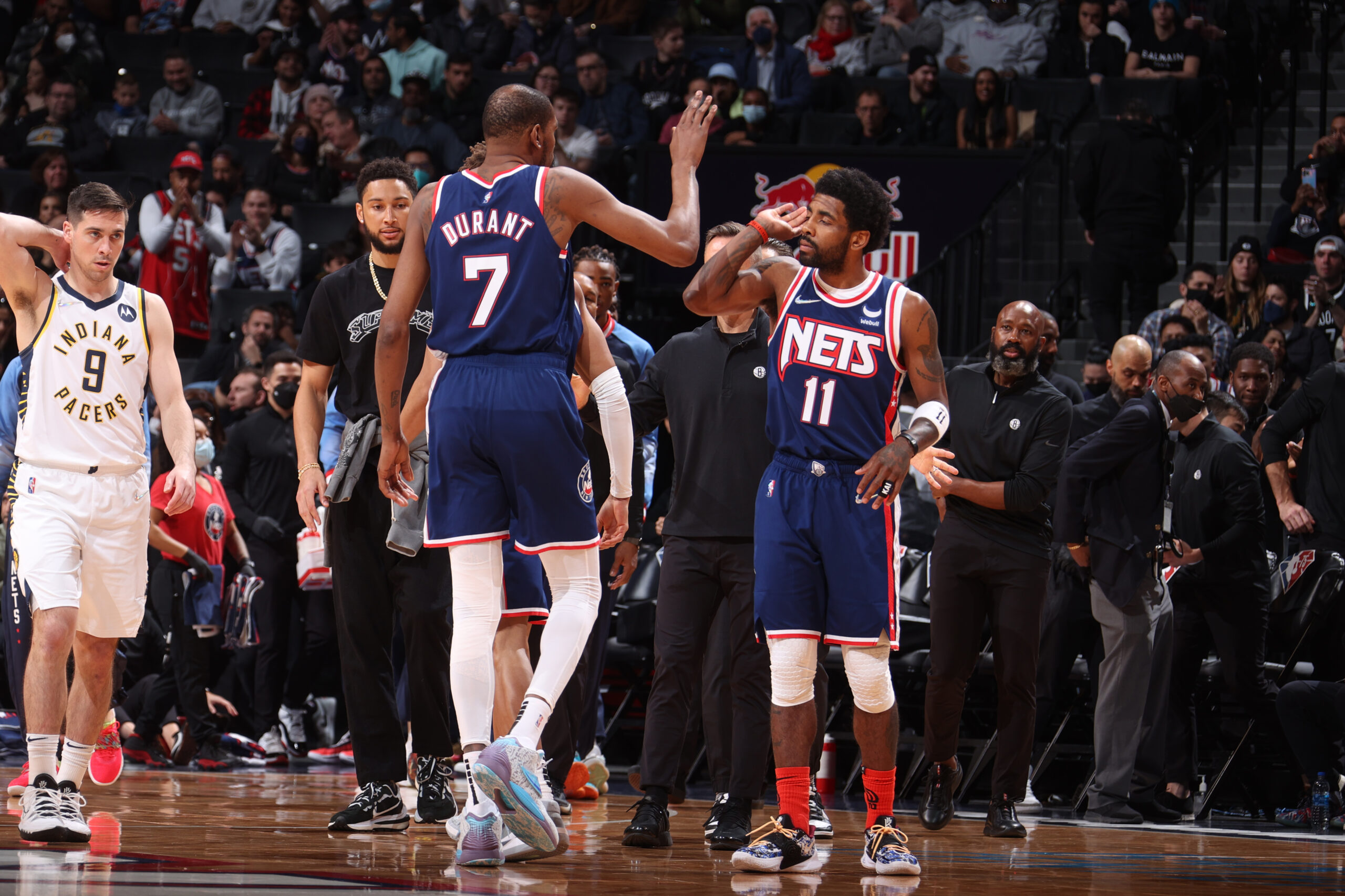 篮网逆转勇士,欧文独揽33分 篮网逆转勇士,欧文独揽33分