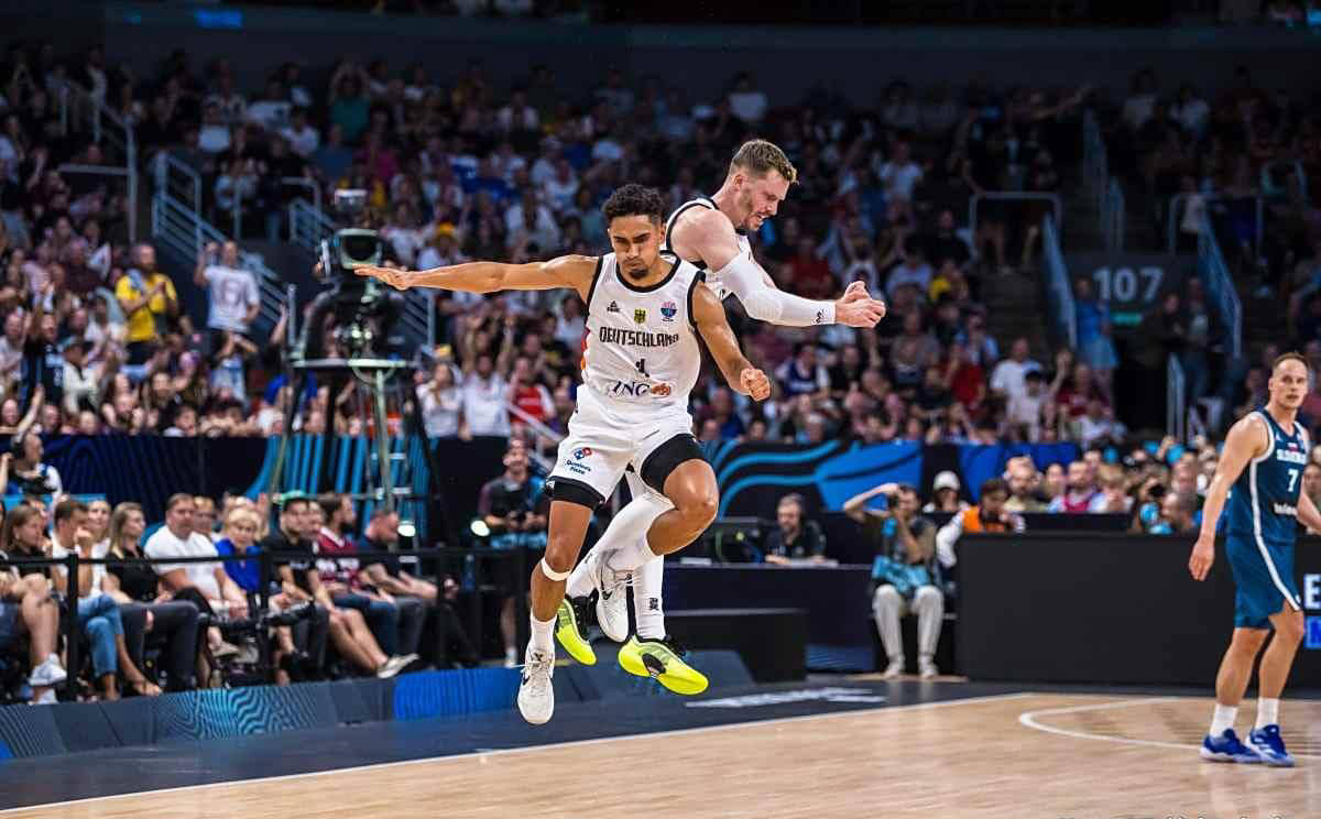 德国运动员实现完美表现,称霸赛场 德国运动员实现完美表现,称霸赛场